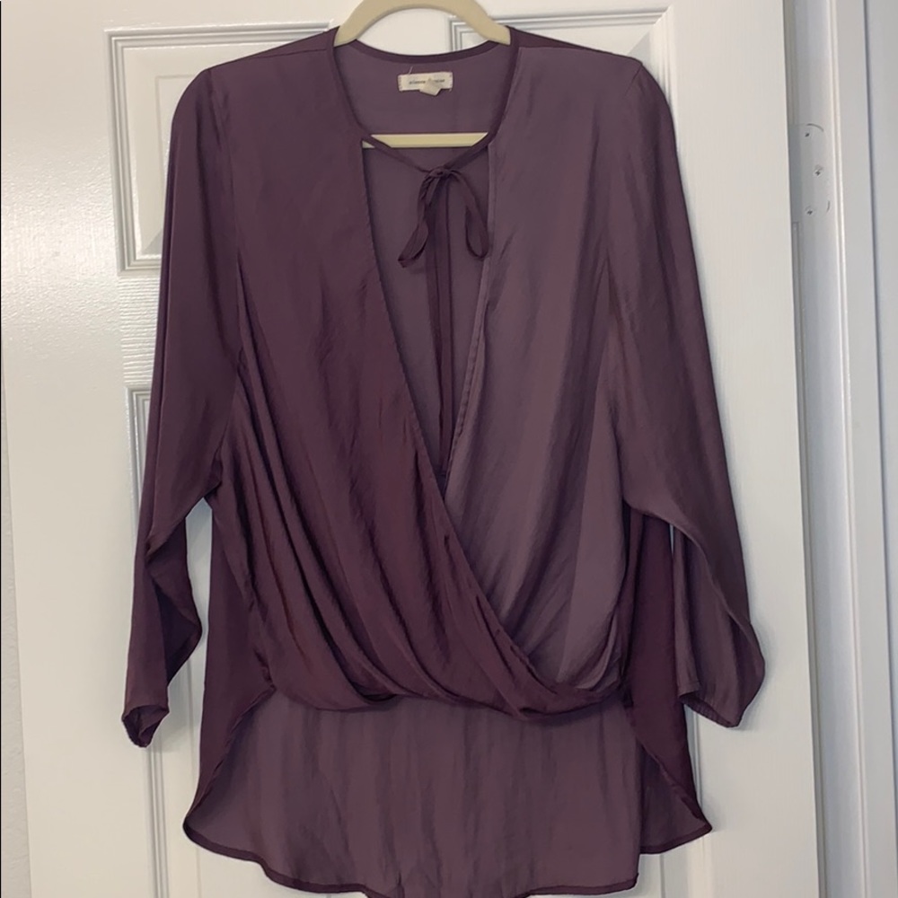 Silky elegant and sexy blouse by Silence + Noise